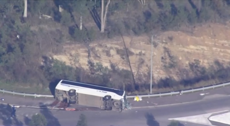 10 morți și 25 de răniți după ce un autocar plin cu nuntași s-a răsturnat. E cel mai grav accident din ultimii 30 de ani din Australia