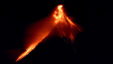 eruptie vulcan in filipine
