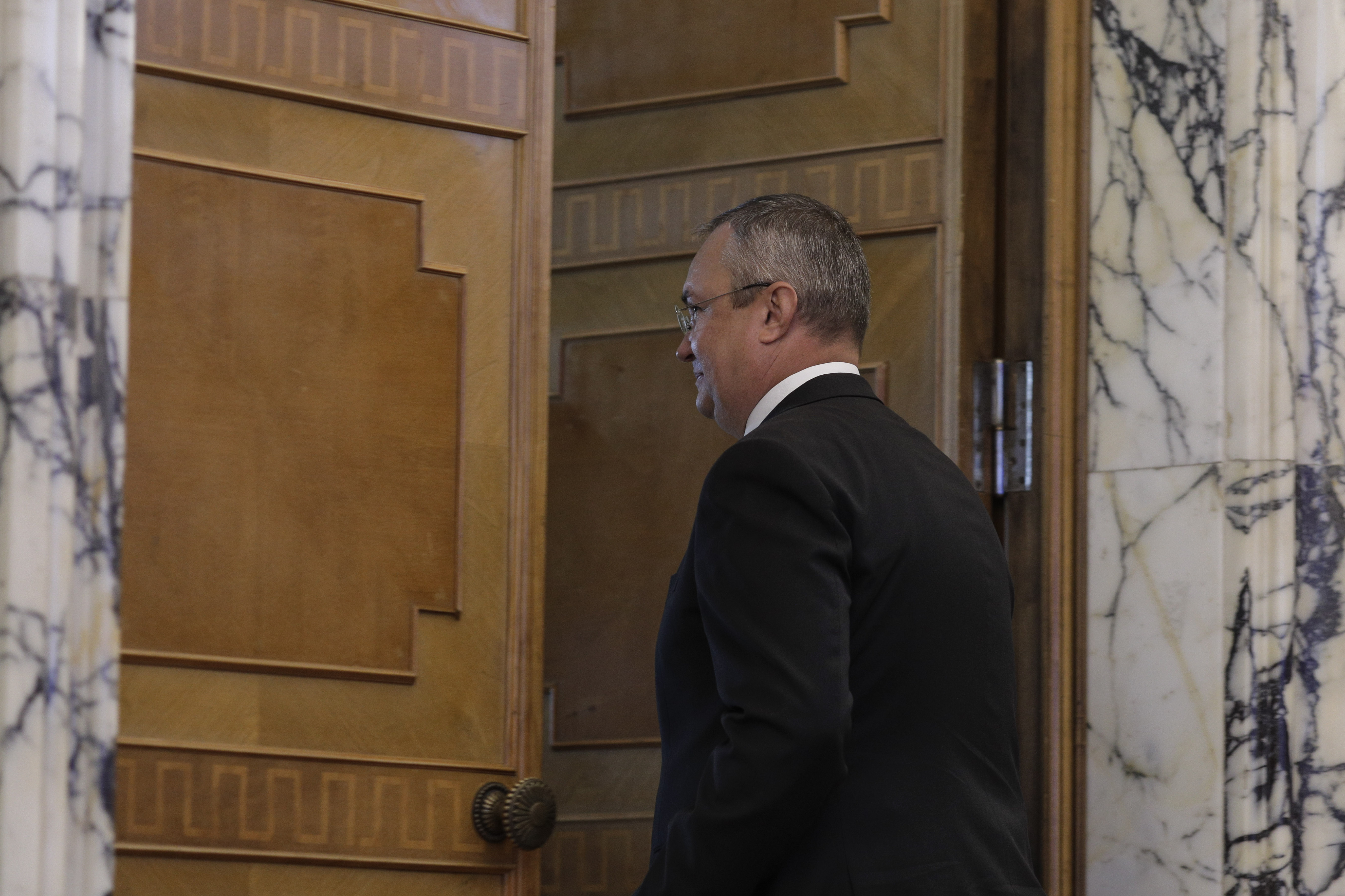 Nicolae Ciucă a demisionat. Președintele Klaus Iohannis l-a numit premier interimar pe Cătălin Predoiu