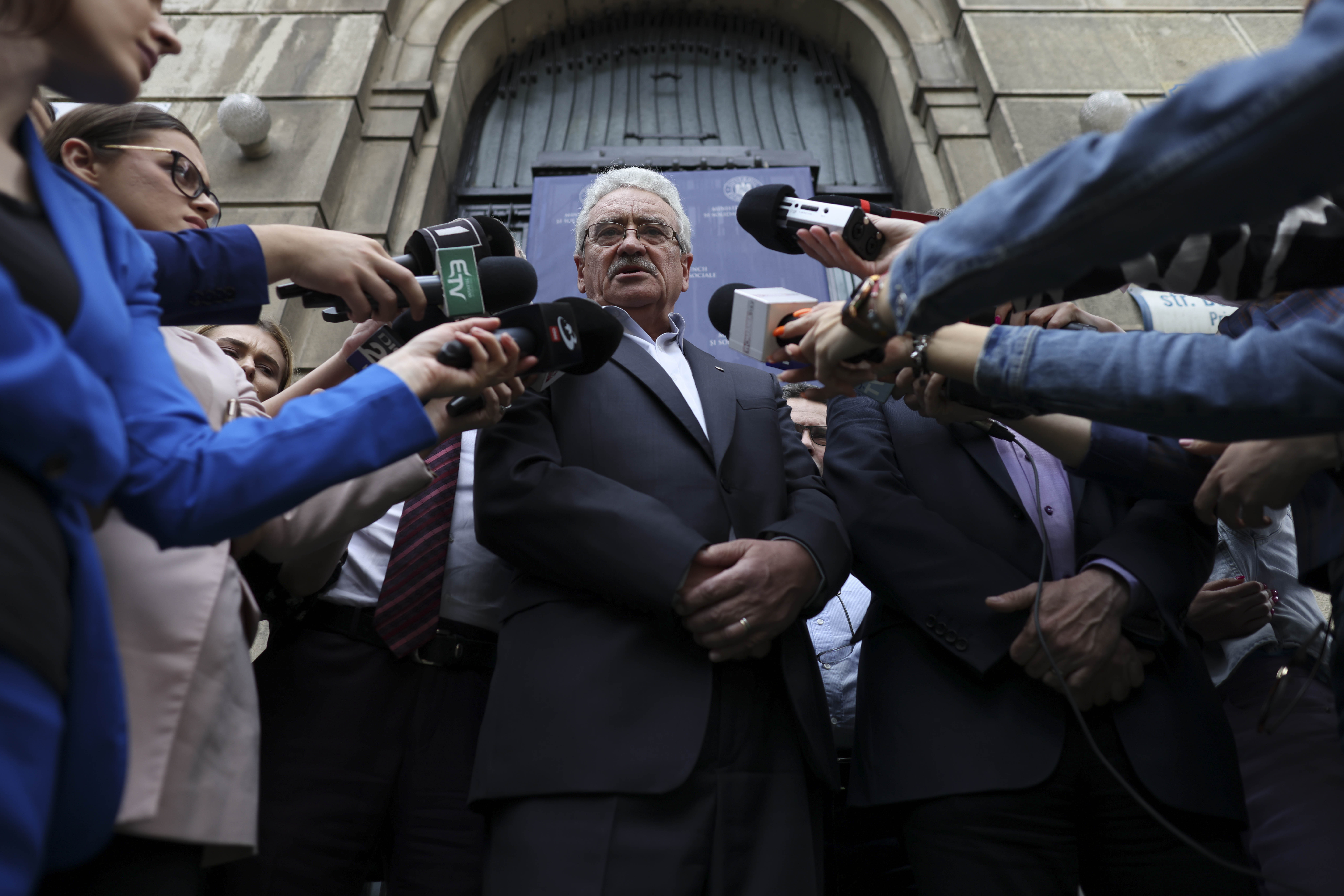Sindicalistul Simion Hăncescu acuză că angajați din învățământ care „nu au stat o zi în grevă” îndeamnă acum la proteste