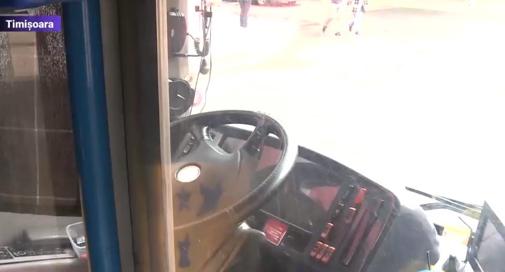 Cum s-a descoperit că unii șoferi de autobuz din Timișoara furau 10% din combustibil. "Sunt filmări, sunt probe"