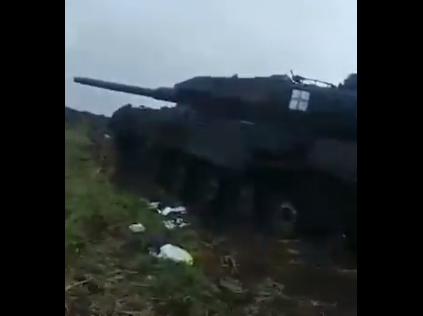 Rusia publică videoclipuri cu tancuri germane Leopard şi blindate americane Bradley capturate în Ucraina