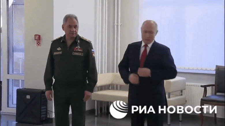 Vladimir Putin l-a ignorat complet pe Serghei Șoigu în cadrul unei vizite la un spital militar de lângă Moscova