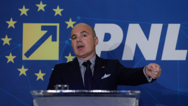 Prim vicepreședintele PNL Rareș Bogdan susține Declarații de presă la finalul ședinței BPN a PNL, la Palatul Parlamentului din București, pe 6 aprilie 2023.
