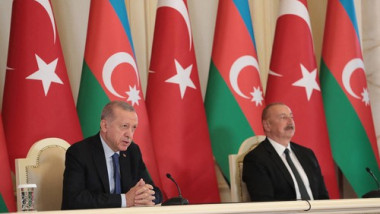 Preşedintele turc Recep Tayyip Erdogan alături de omologul său azer Ilham Aliev