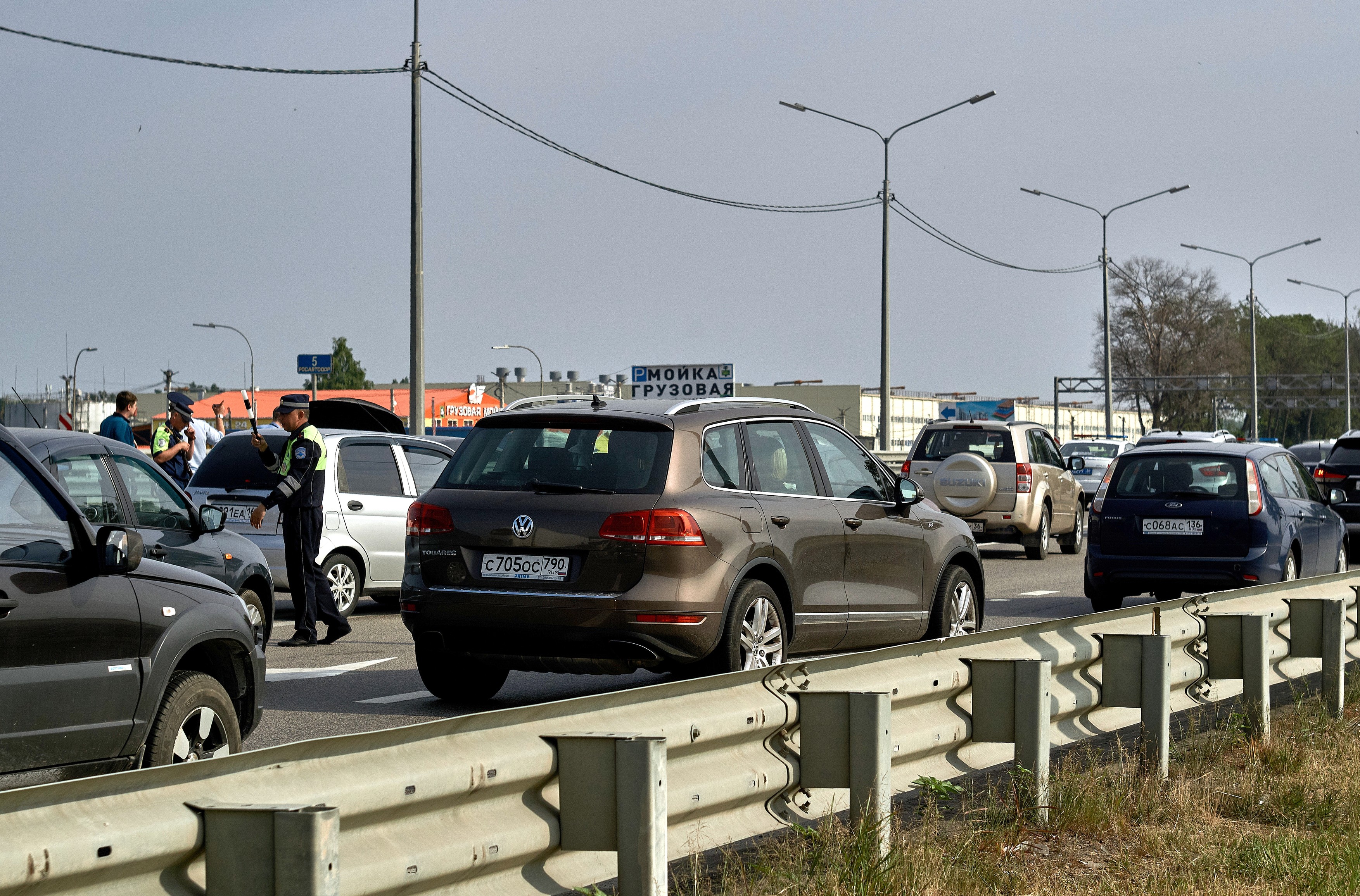 Lupte între armata rusă și mercenarii Wagner pe autostrada care leagă Rostov de Moscova