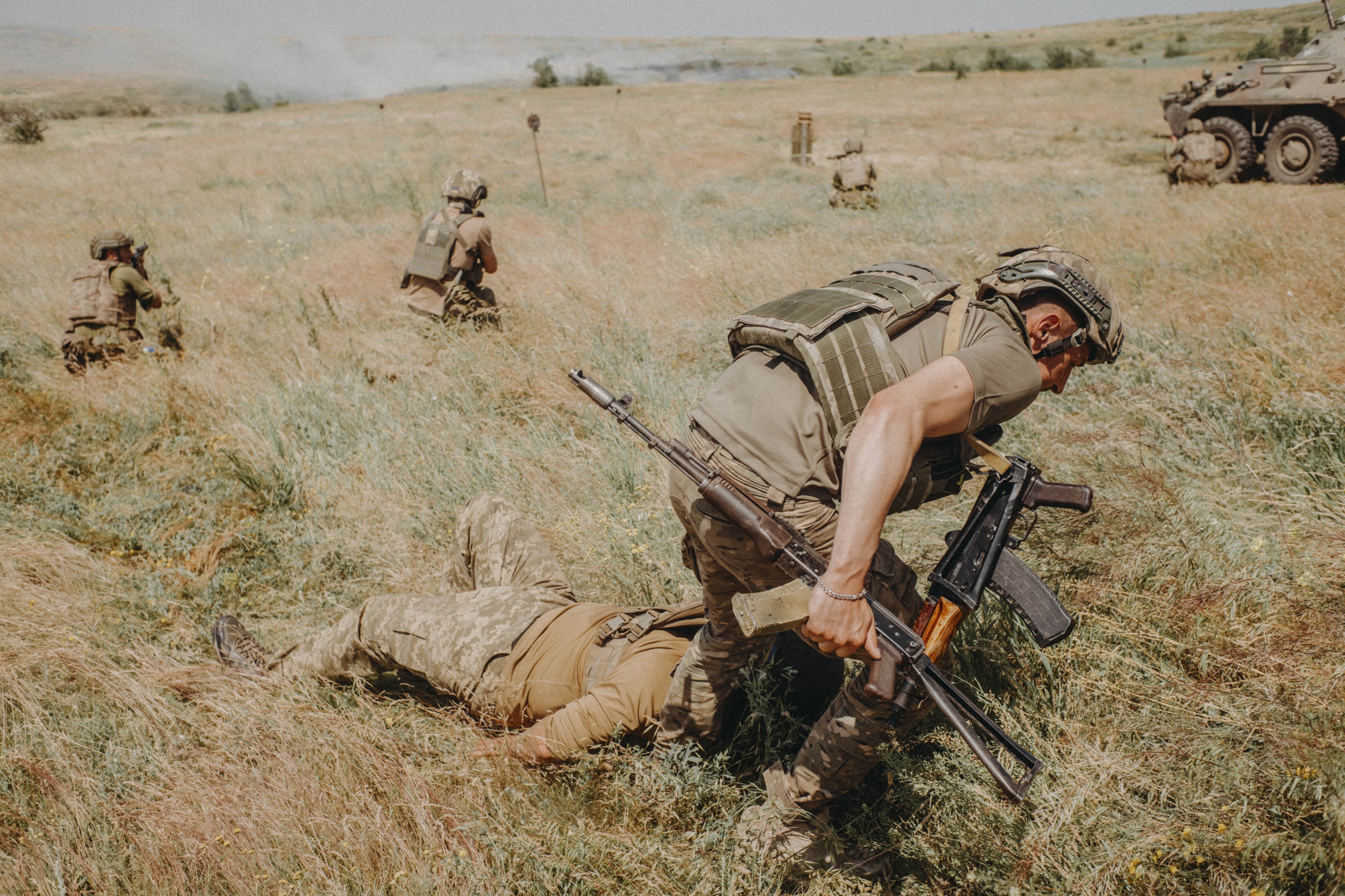 Curajul militarilor ucraineni nu mai e de ajuns. Fără muniții și aviație, contraofensiva ucraineană e pe punctul de a se împotmoli