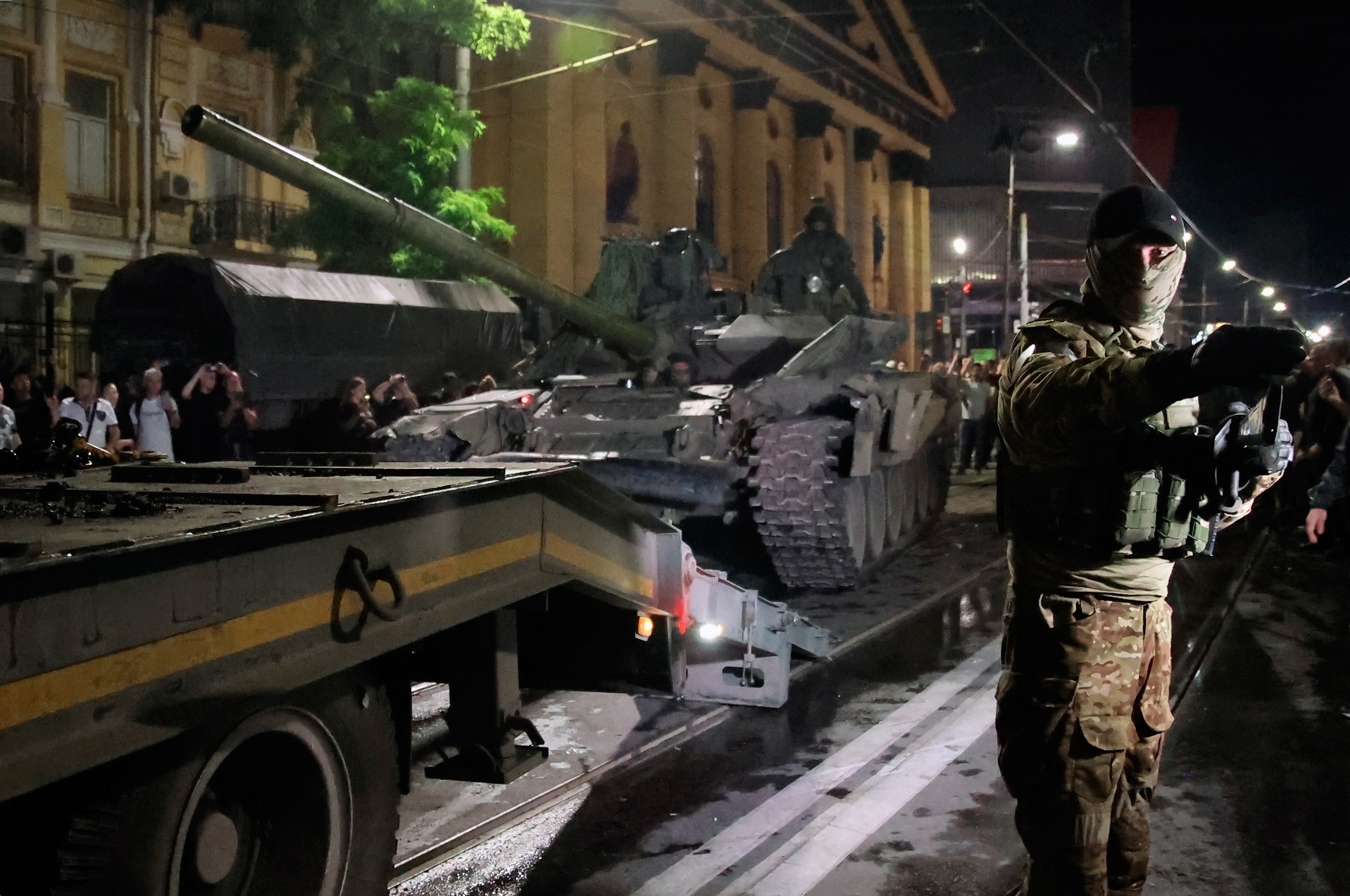 Șoigu le-a cerut cecenilor lui Kadîrov să nu tragă în mercenarii lui Prigojin, la Rostov-pe-Don