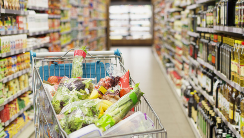 Surse guvernamentale: OUG pentru ieftinirea alimentelor, adoptată joi. Lista produselor și cum se face limitarea adaosului comercial