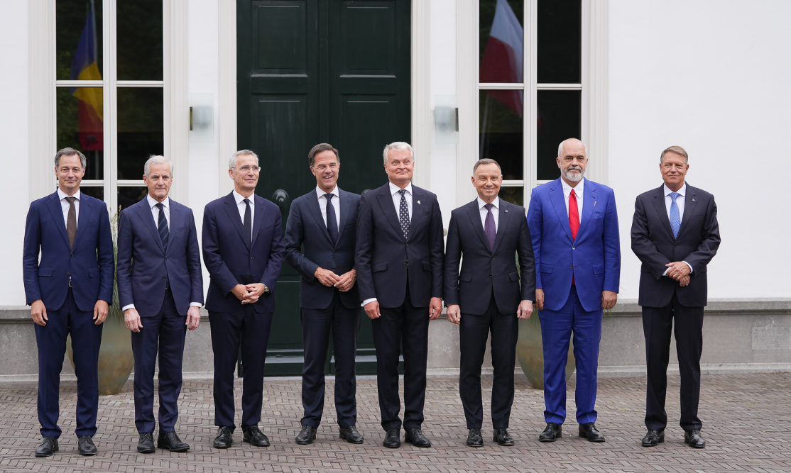 Iohannis, la reuniunea în format restrâns de la Haga: Summitul NATO va fi un moment important pentru consolidarea Alianței