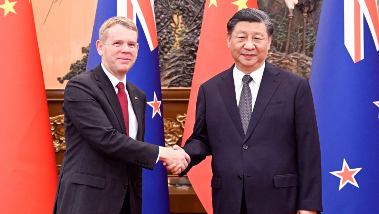 CHINA BEIJING XI JINPING NEW ZEALAND PM MEETING (CN)