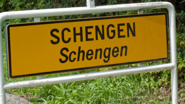 placuta care indica intrarea in spatiul schengen, pe drum