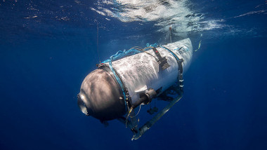 submersibilul titan in apa