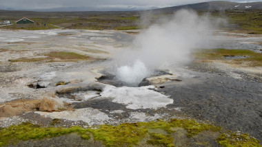 izvor geotermal islanda