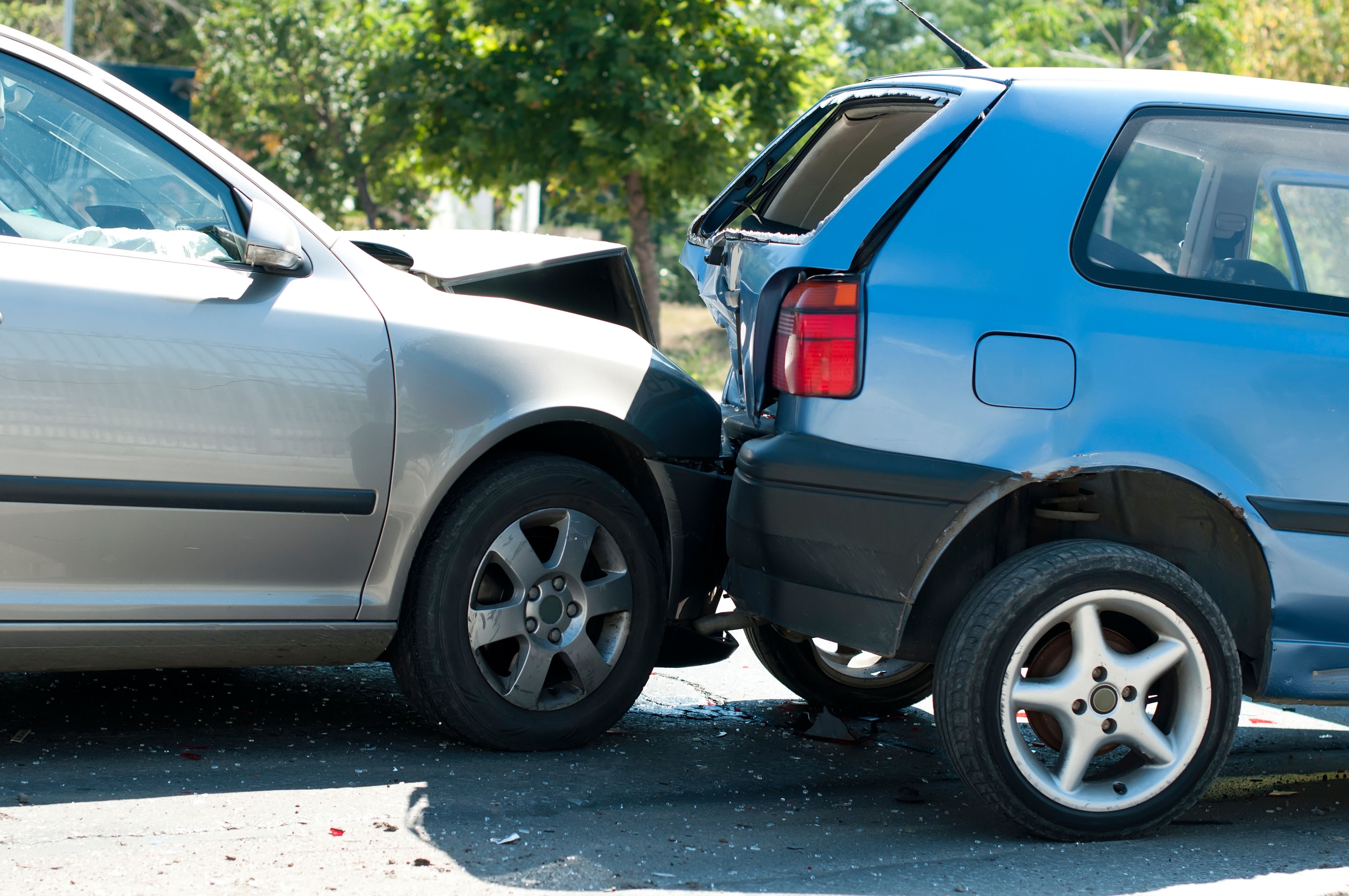 De ce sunt asigurările RCA atât de scumpe: românii provoacă cele mai multe accidente din Europa și despăgubirile sunt mari