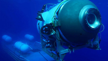 Submersibil sub apă