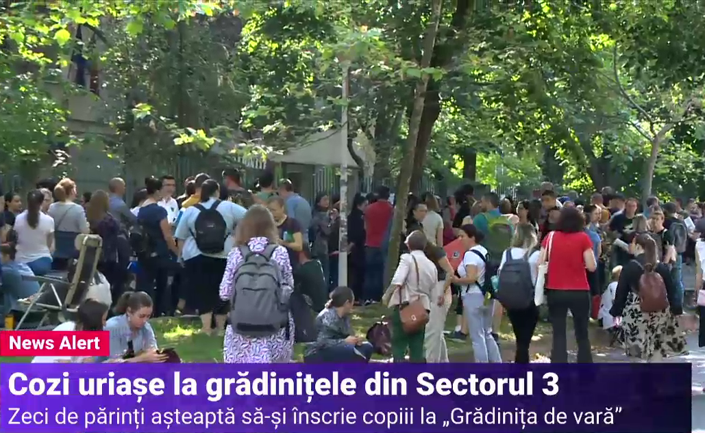 Scandal în Sectorul 3 din cauza locurilor la grădinițele de vară. După ce au stat 24 de ore la coadă, părinții s-au certat cu Negoiță