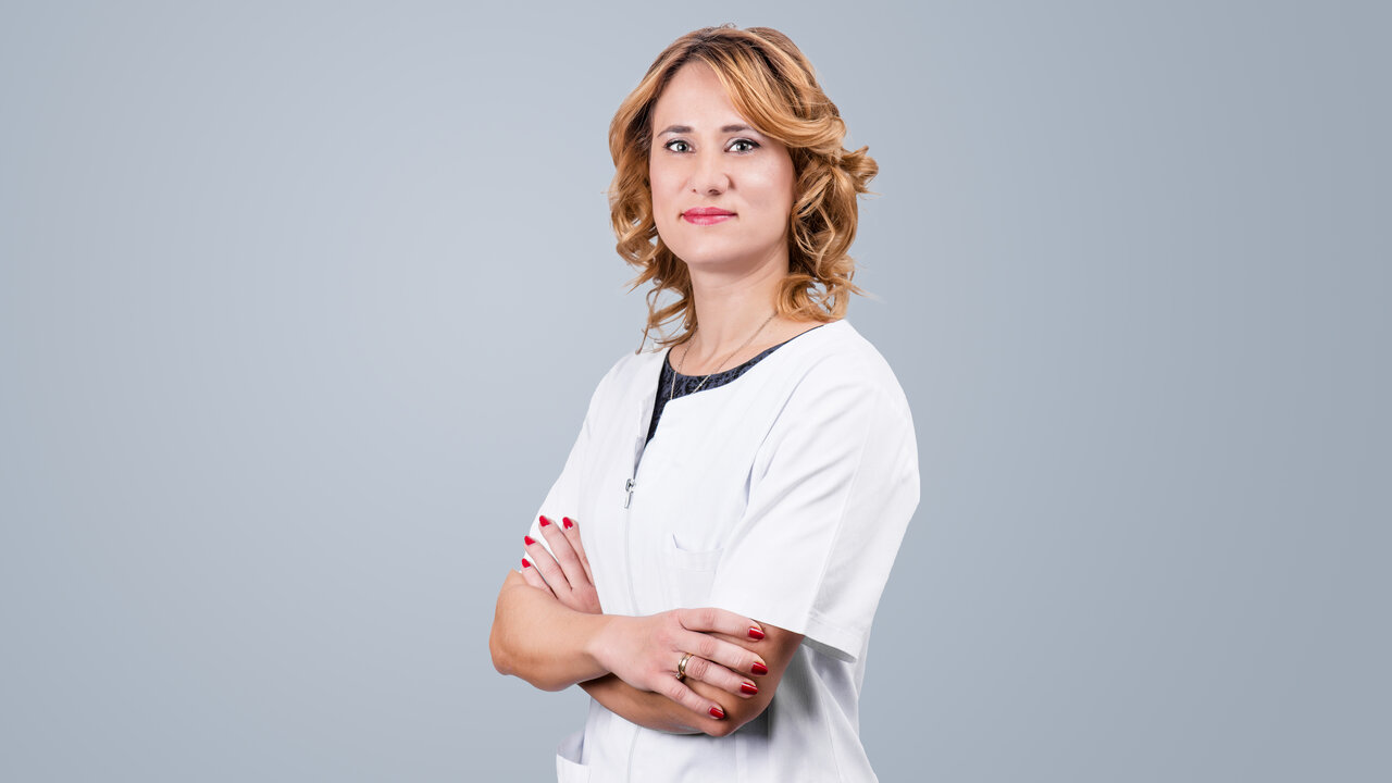 [Medici buni] Dr. Ana Maria Apostol, medic ORL la MedLife: „Omul are nevoie de umanitate, de blândețe, nu doar de rețeta cu antibiotic”