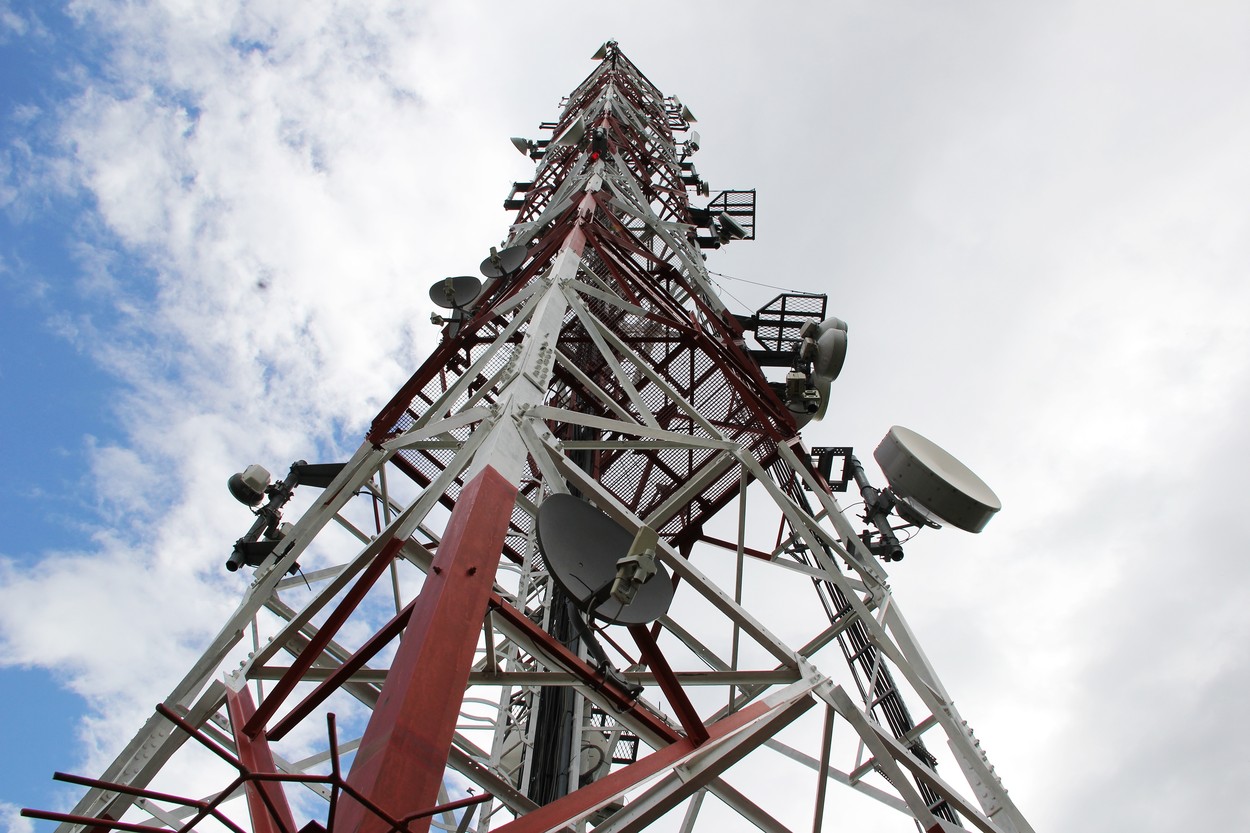 Ucraina vrea să-și refacă infrastructura de telecomunicaţii cu echipamente din China