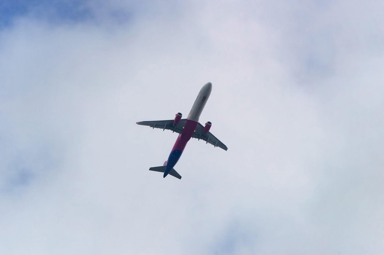 Wizz Air a anunţat că va anula mai multe zboruri din şi spre Italia