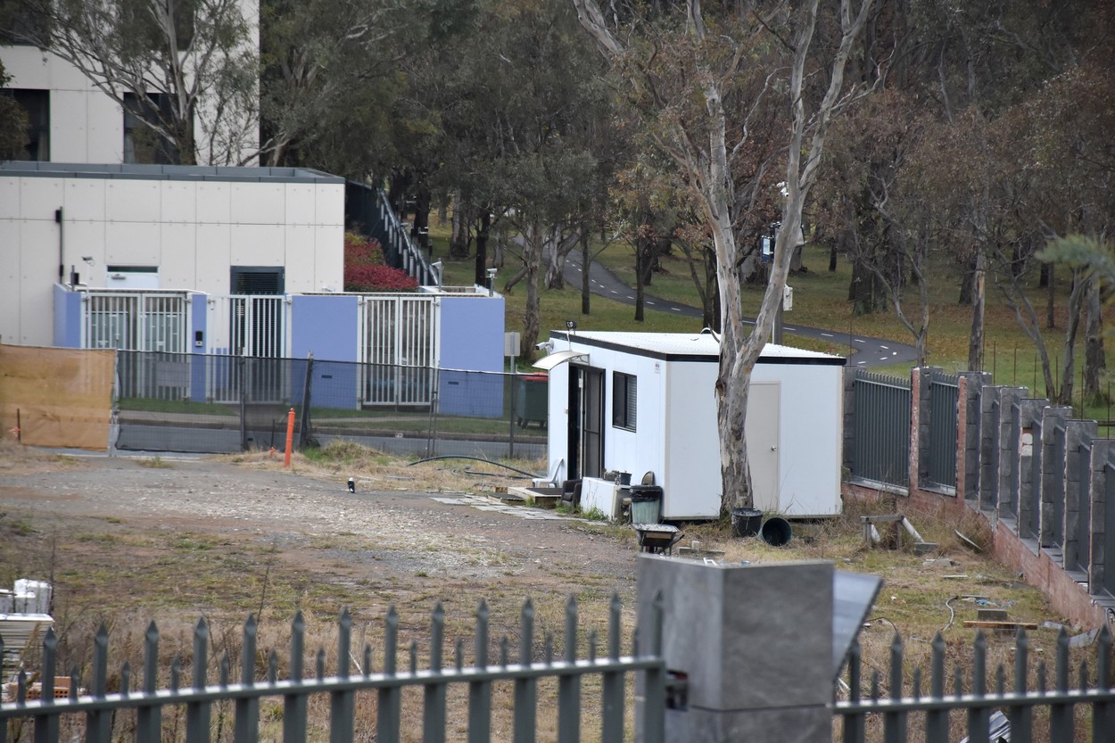 Conflict Rusia-Australia: Un diplomat rus s-a mutat ilegal într-un container pe terenul unde Moscova voia să construiască o ambasadă