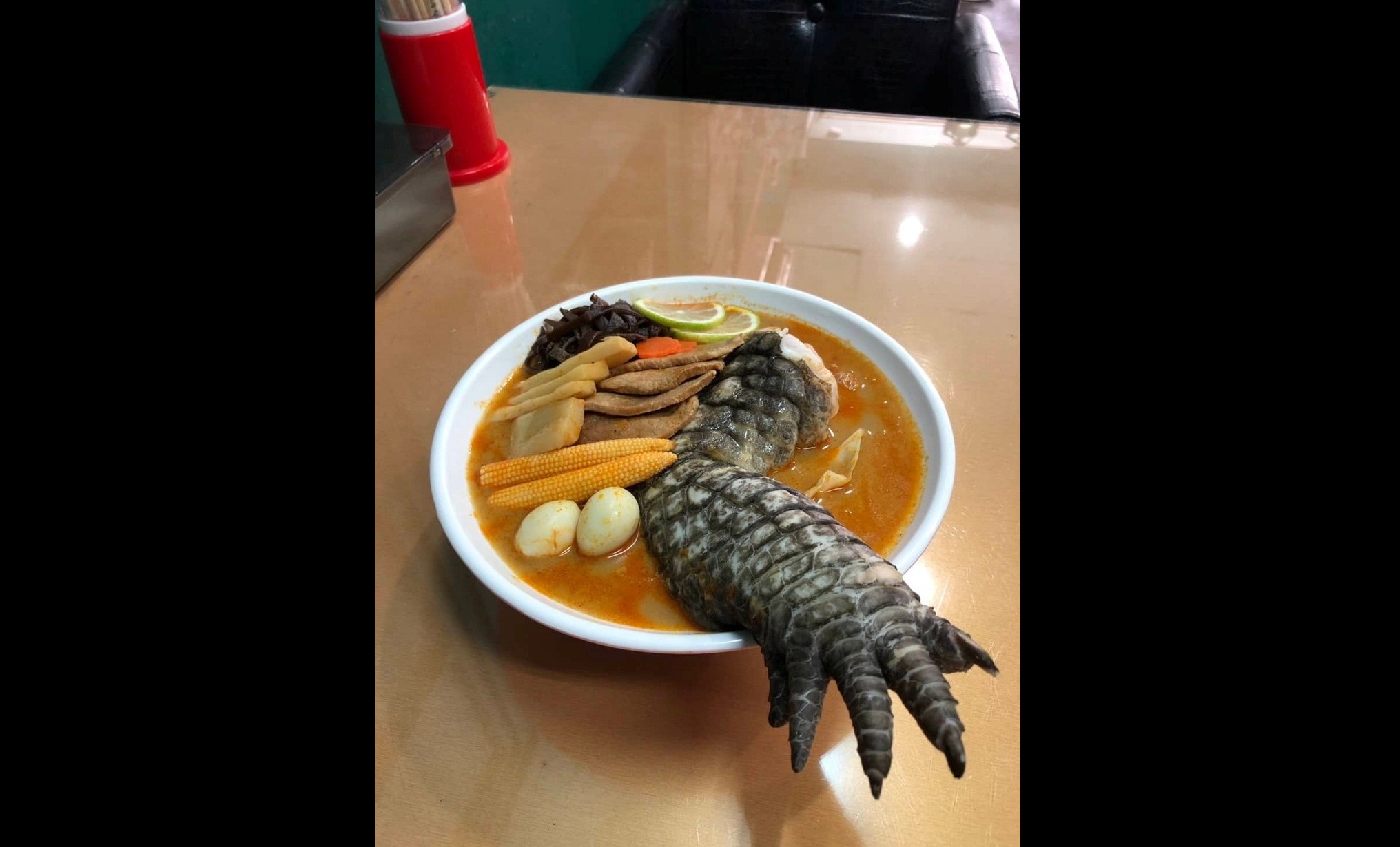 Cea mai nouă modă culinară: "Godzilla Ramen"