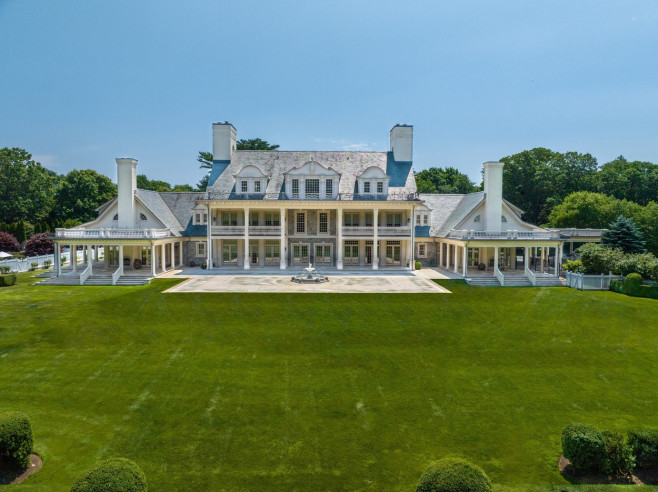 EXCLUSIVE: Grey Goose billionaire's mega-mansion on sale for Ł27m – with a 30-car garage