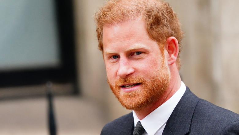 Prinţul Harry cere până la 320.000 de lire sterline daune în procesul împotriva Mirror Group Newspapers