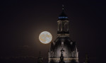 Full moon over Dresden