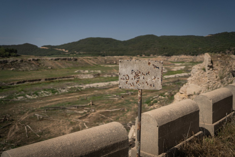 Drought-stricken Spain suffers water scarcity