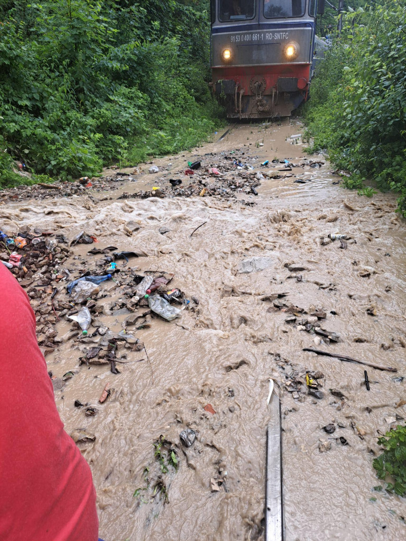 Trafic feroviar blocat în judeţul Suceava, între Pojorâta şi Sadova