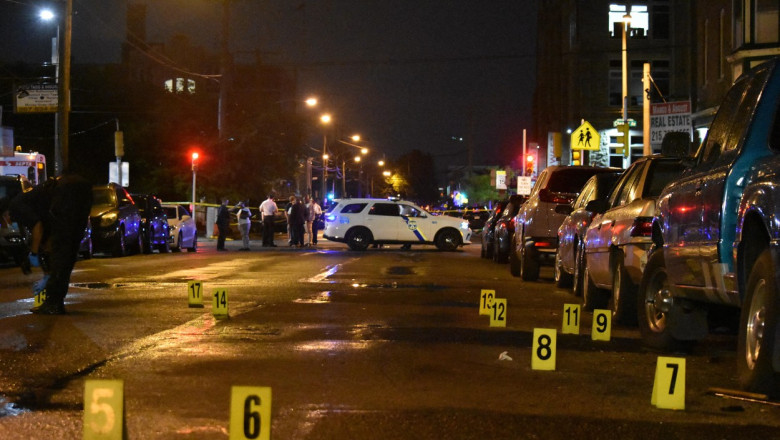Scenă a crimei la locul unui atac cu arme de foc de 4 iulie în Philadelphia