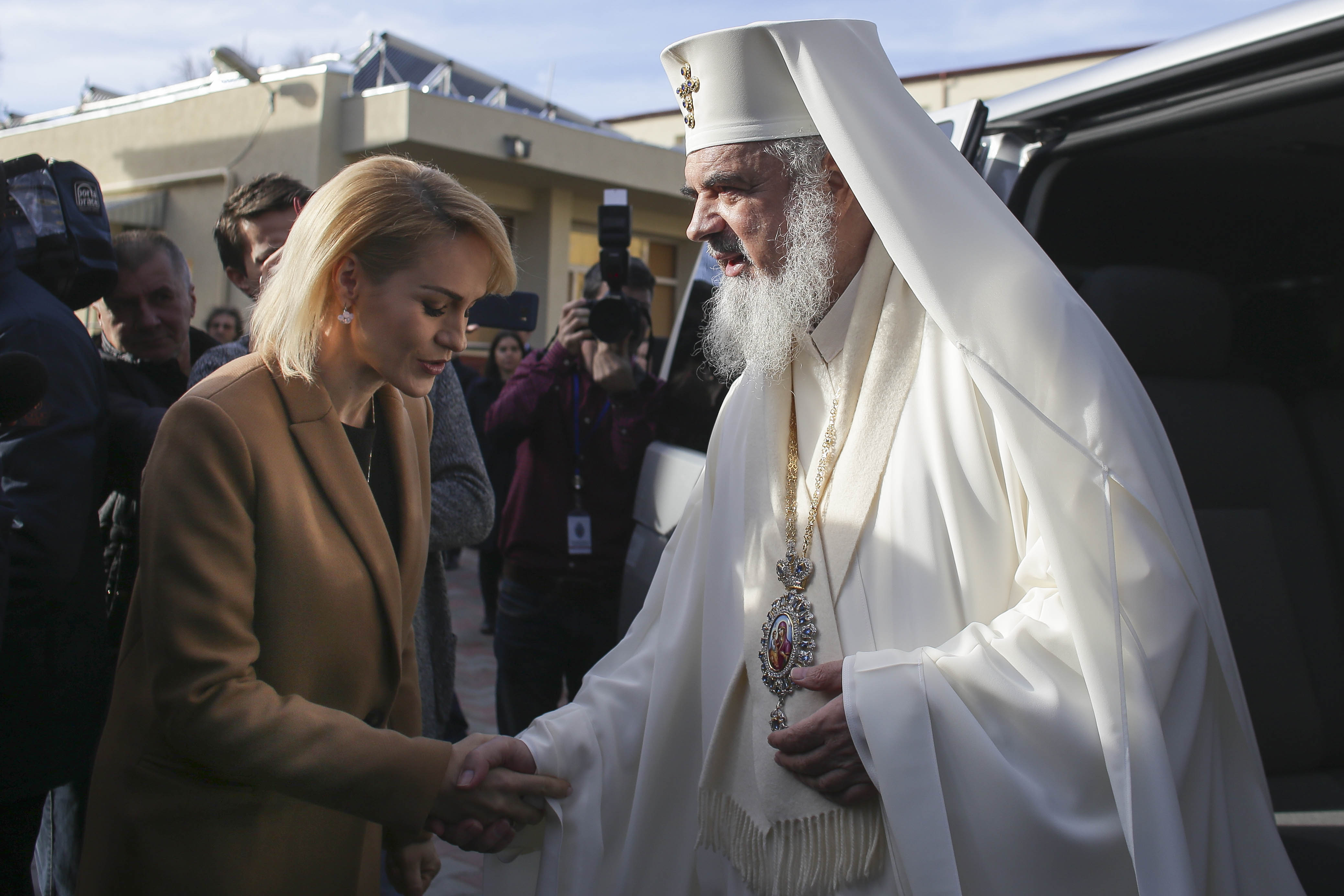 Bănescu vine cu precizări după afirmațiile care sugerau un atac dur la adresa Gabrielei Firea