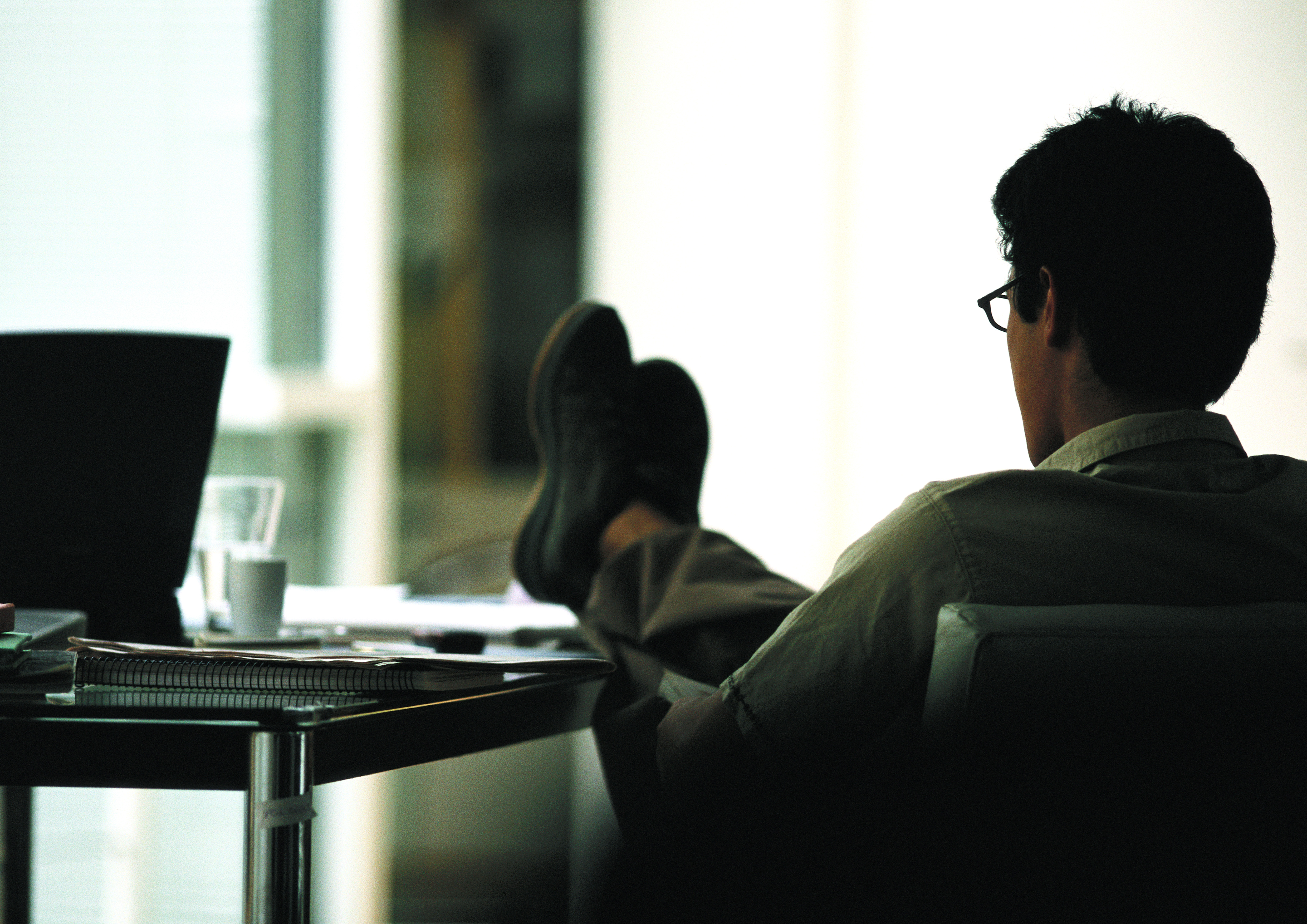 Guvernul blochează detașările și transferurile între instituții până în decembrie 2026. Ce alte modificări sunt în discuție DOCUMENT