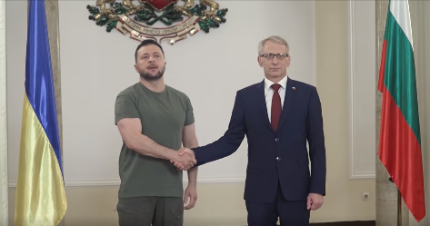 După ce președintele Bulgariei i-a spus lui Zelenski că nu îi da mai multe arme, premierul îi promite sprijin militar