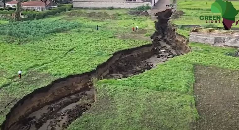 Continentul african riscă să se rupă în două. Experții spun că un nou ocean se va forma peste 10 milioane de ani