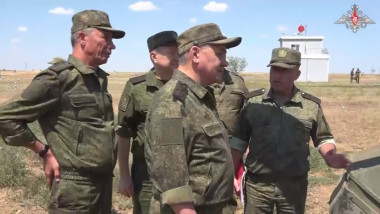 Serghei Şoigu a inspectat taberele de antrenament ale Districtului Militar Sud, aproape de graniţa cu Ucraina