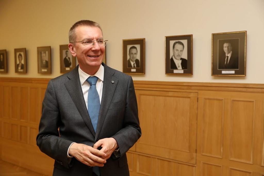 Primul președinte homosexual din UE a depus jurământul de învestire