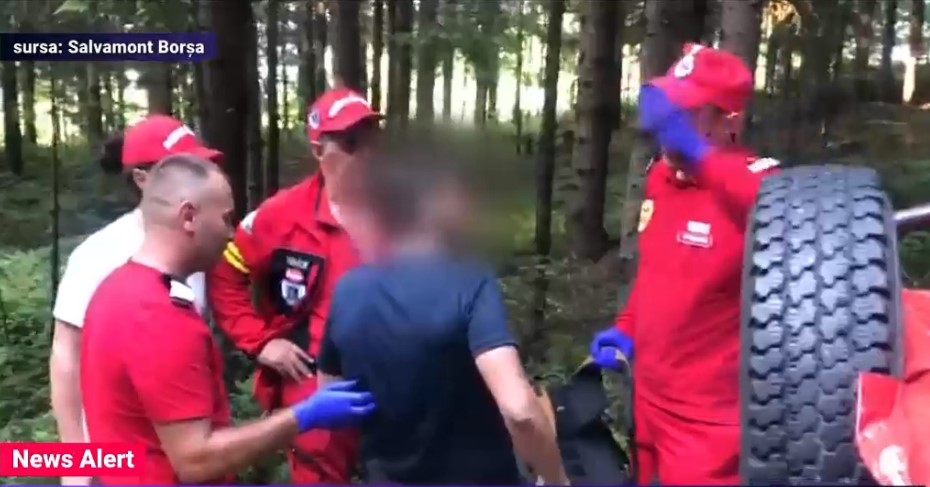 Un turist a sunat la 112 și a anunțat că și-a rupt piciorul pe munte. Salvamontiştii l-au găsit nevătămat, doar foarte beat