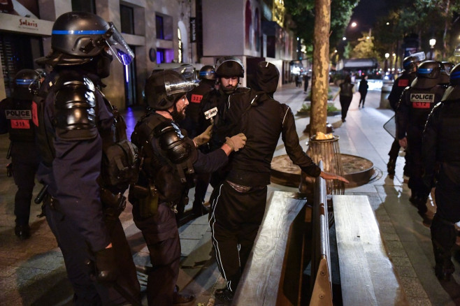 Riot actions in Paris