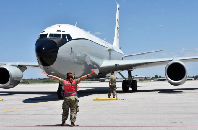 SUA și-au transferat în Europa singurul avion pentru monitorizare nucleară. Este vizată situația de la centrala Zaporojie