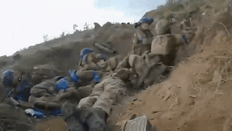 „Hai, hai, fugi, fugi!” Cât de greu e pentru militarii ucraineni să treacă de liniile de apărare ruse