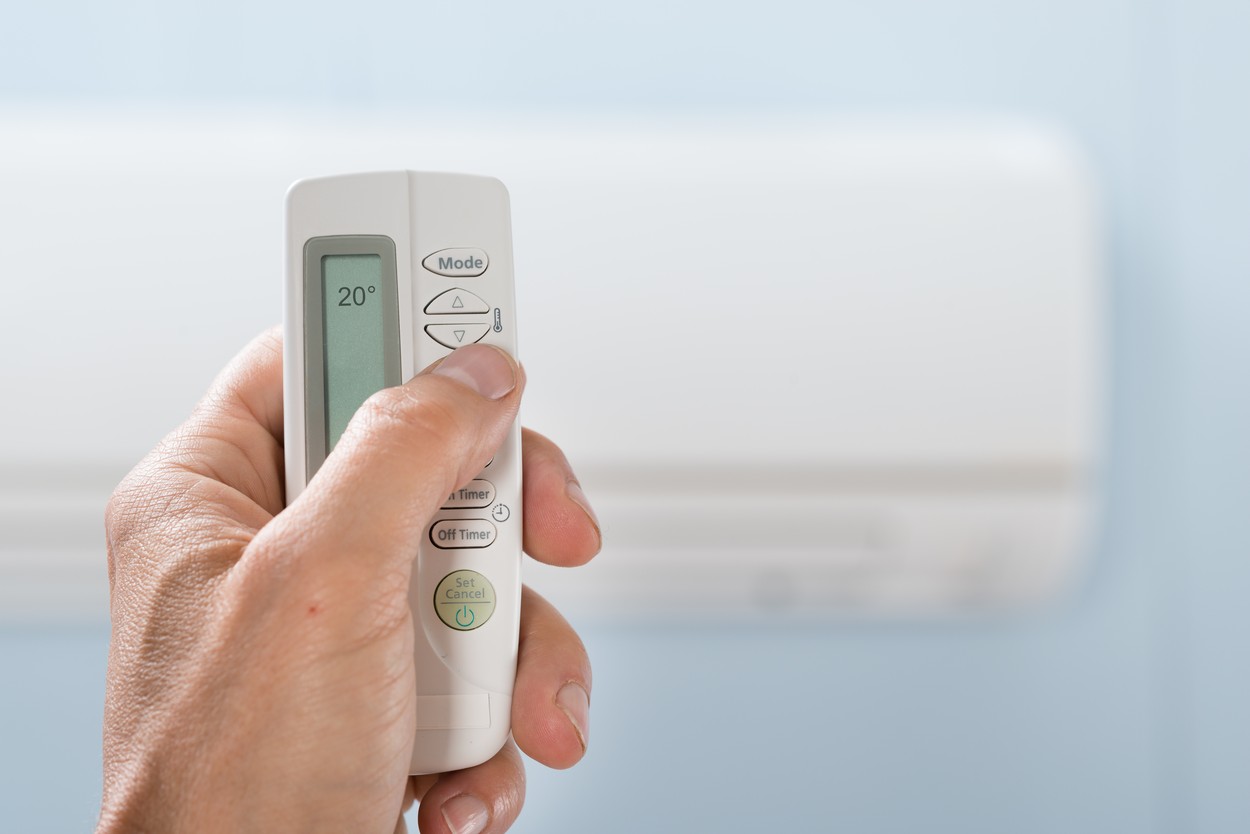 Medicii avertizează că aerul condiționat poate fi periculos. Care este temperatura ideală pe care trebuie să o avem în casă
