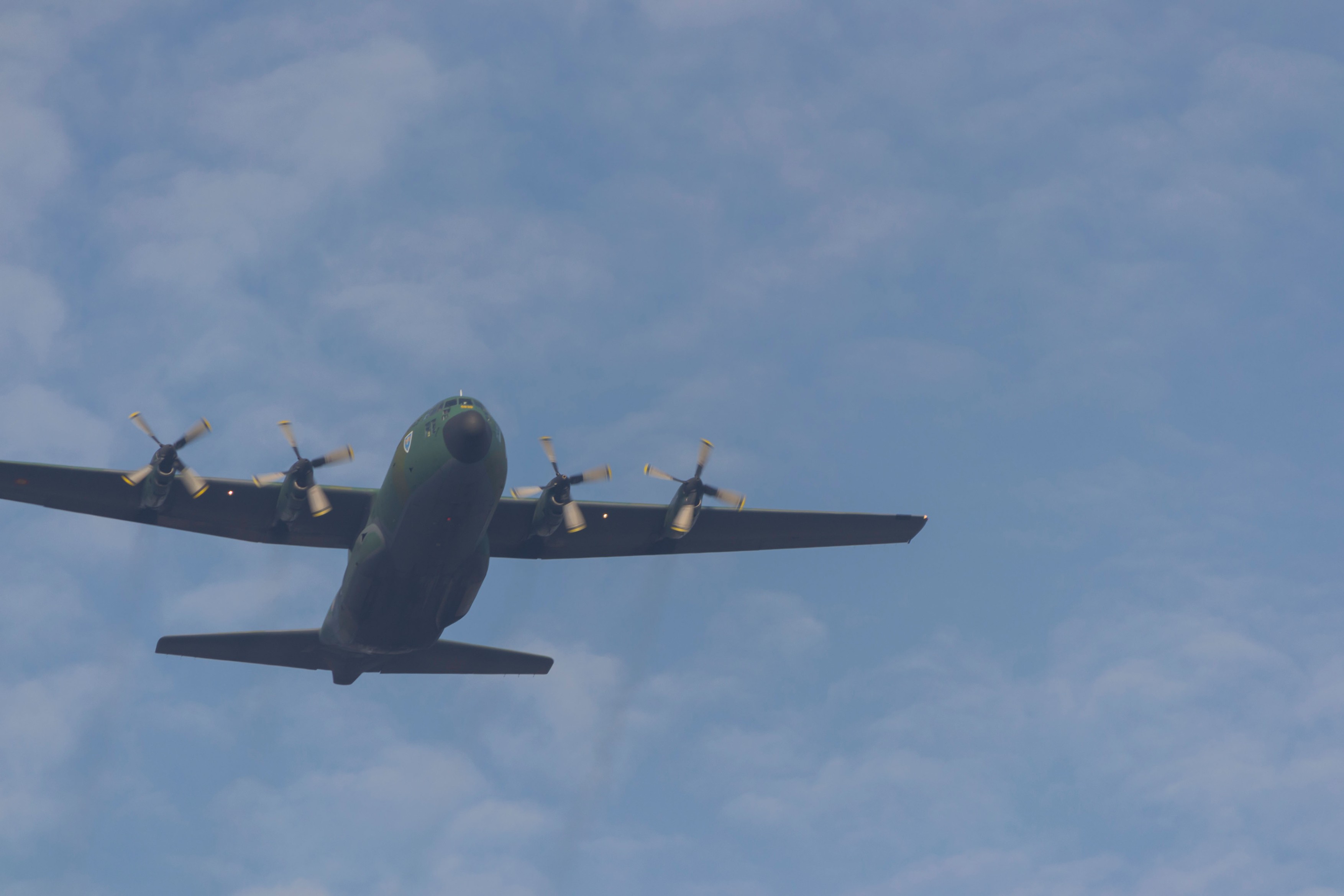 Misiune a Forțelor Aeriene Române de evacuare din Israel a 10 pacienți și 23 de aparținători palestinieni