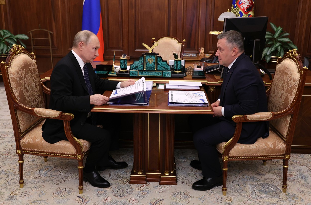 Replica ciudată a lui Putin, după ce un guvernator rus i-a povestit despre „eroii” morți în Ucraina: „Salută-i pe toți”