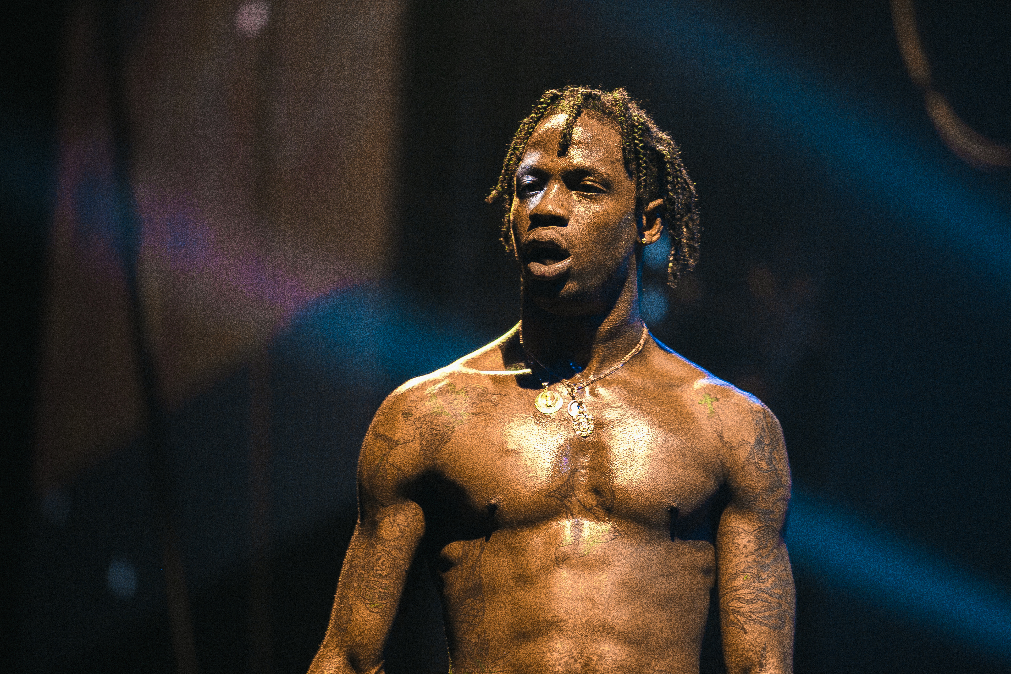 Concertul lui Travis Scott la piramidele din Giza a fost anulat de autoritățile egiptene: „Artistul practică ritualuri stranii”