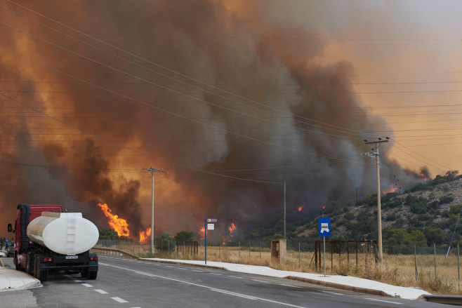 Massive wildfire at Dervenochoria - Viotia, Greece