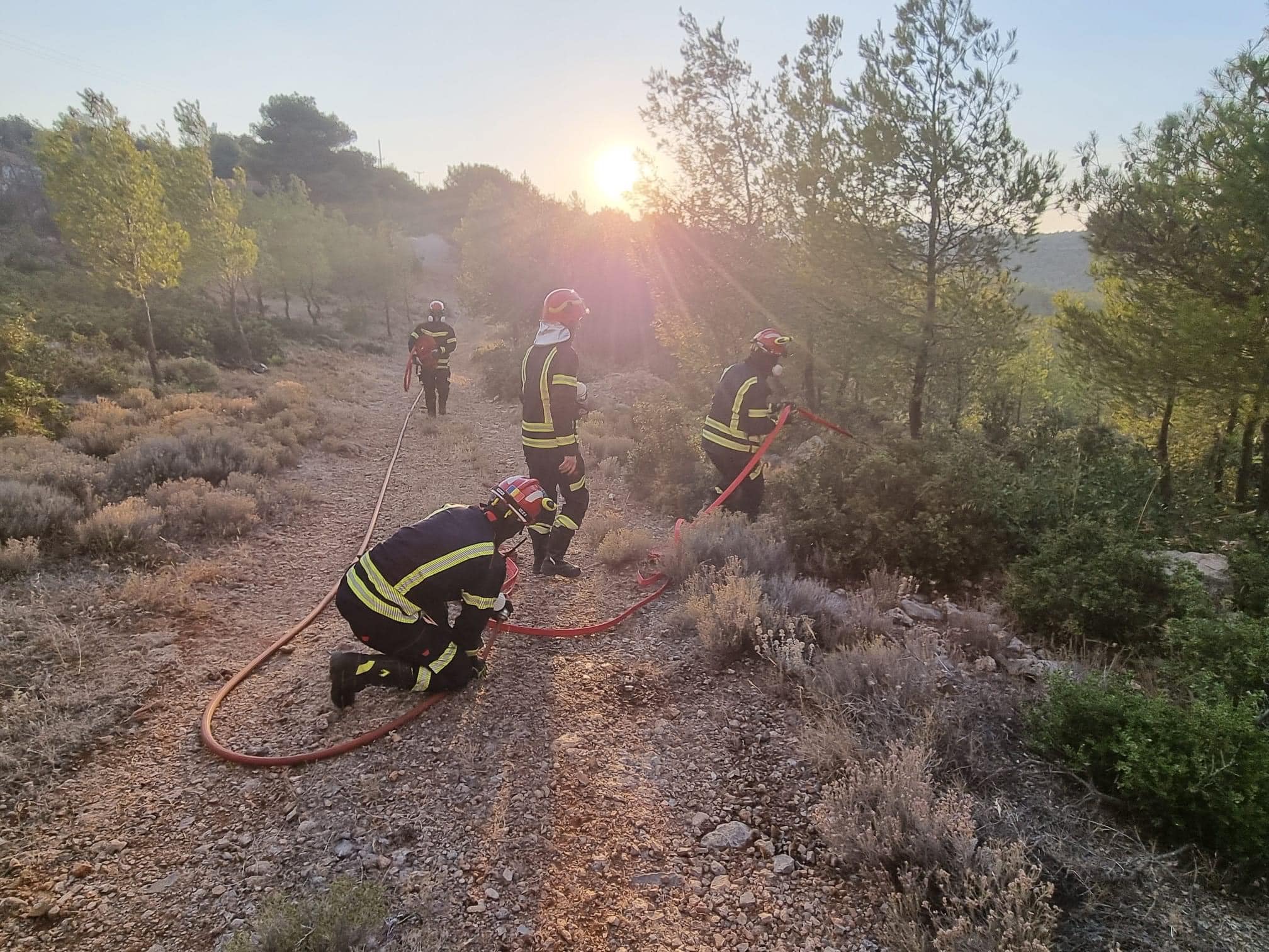 Încă 40 de pompieri români pleacă în Grecia pentru a ajuta la stingerea incendiilor de proporții