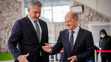 nehammer si scholz isi dau mana