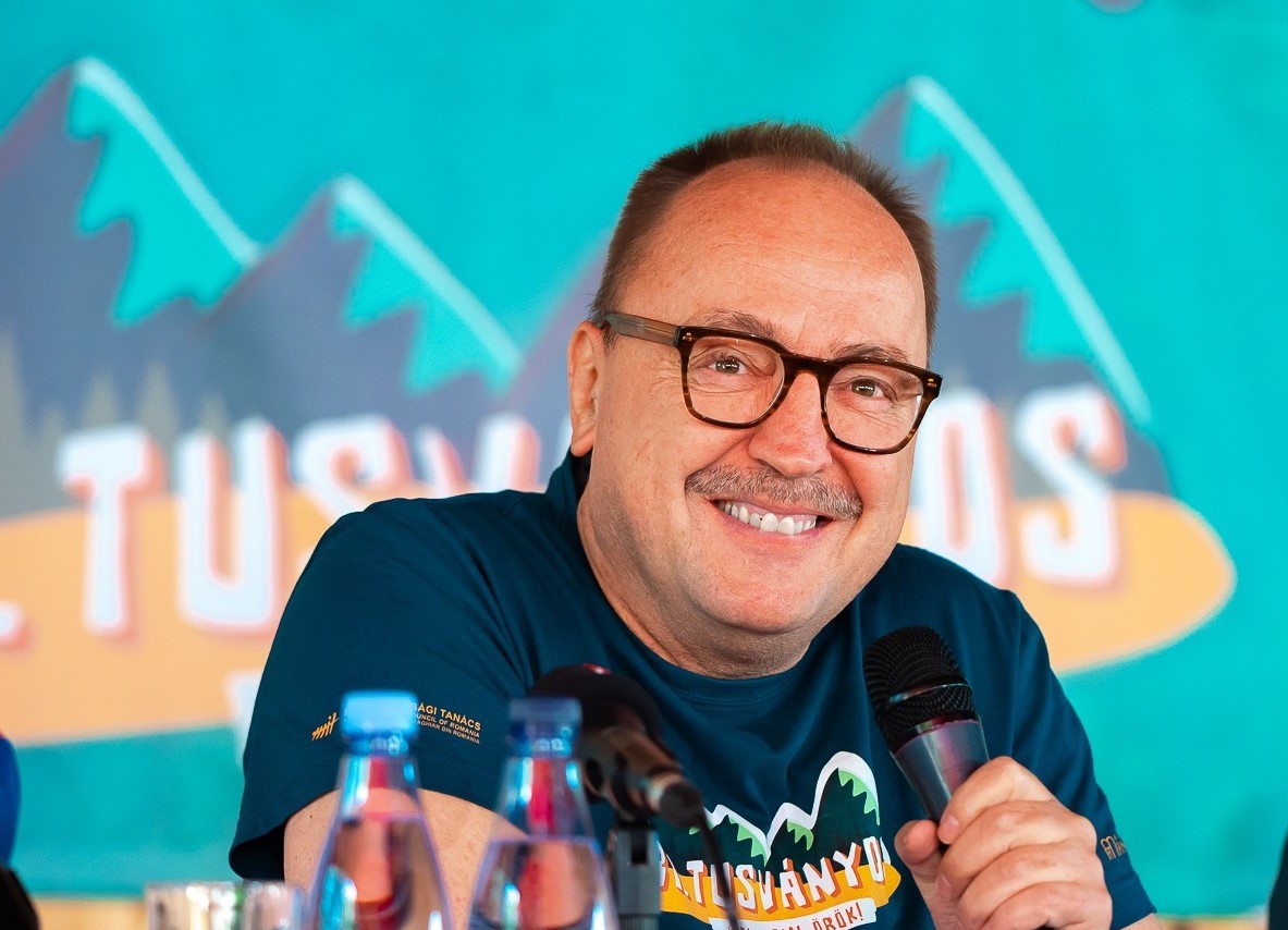 "Ungaria vrea să facă eforturi pentru pace, dar să nu ne trezim de partea perdanților", susține un parlamentar maghiar la Băile Tușnad